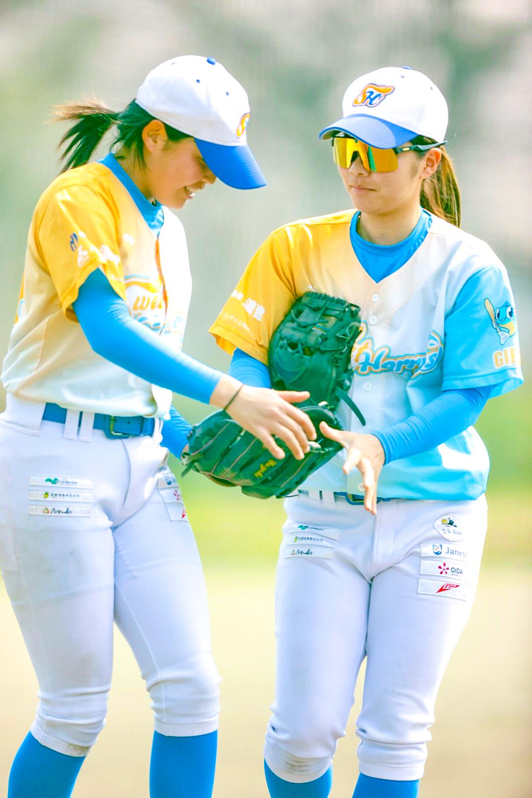 声をかけ合う岐阜水都ハリーズの選手